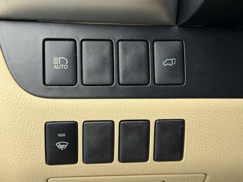 Used 2019 Toyota Highlander XLE AWD/4WD image 20