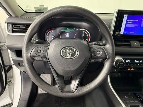 Used 2024 Toyota RAV4 XLE FWD image 17