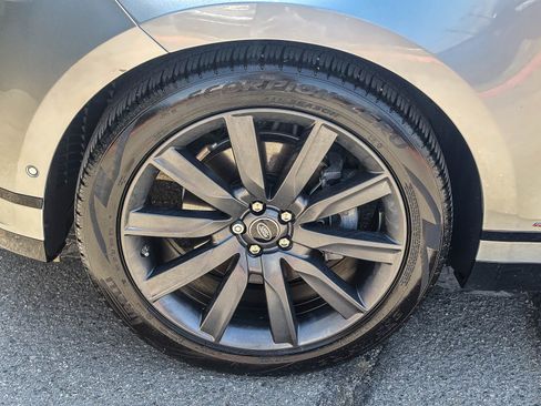 Used 2018 Land Rover Range Rover Velar R-Dynamic HSE AWD/4WD image 11