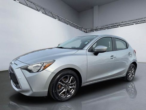 Used 2020 Toyota Yaris LE image 10