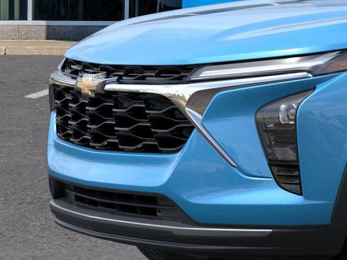 New 2025 Chevrolet Trax LT w/ Driver Confidence Package image 13