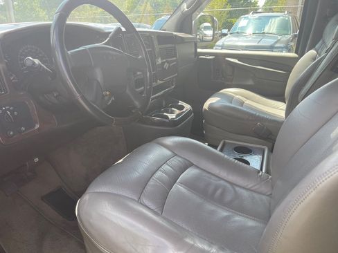 Used 2007 GMC Savana 1500 AWD w/ Preferred Equipment Group image 15