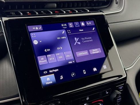 New 2025 Jeep Grand Cherokee Altitude image 14