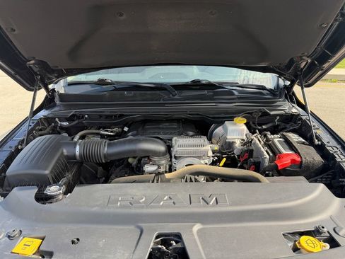 Used 2022 RAM 1500 Laramie AWD/4WD image 13
