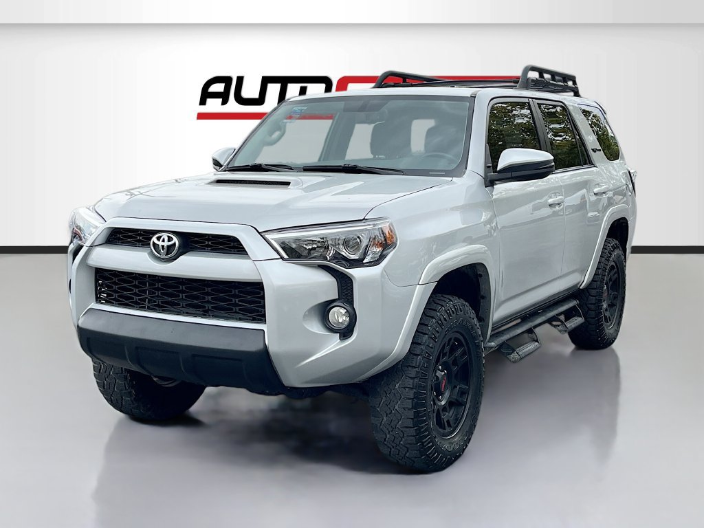 Used 2018 Toyota 4Runner TRD Off-Road Premium AWD/4WD image 3