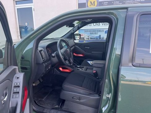 Used 2024 Nissan Frontier PRO-4X w/ Off-Road Protection Package AWD/4WD image 9