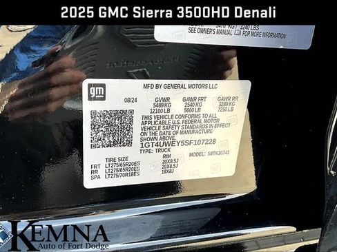 Used 2025 GMC Sierra 3500 Denali w/ Denali Reserve Package image 24