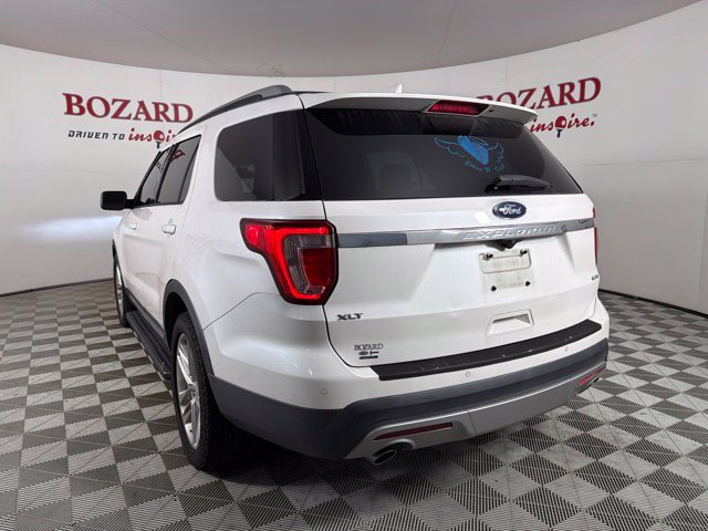 Used 2017 Ford Explorer XLT w/ Equipment Group 202A FWD image 11