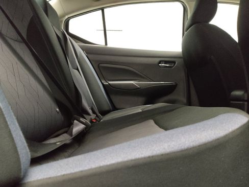 Used 2025 Nissan Versa SV FWD image 17