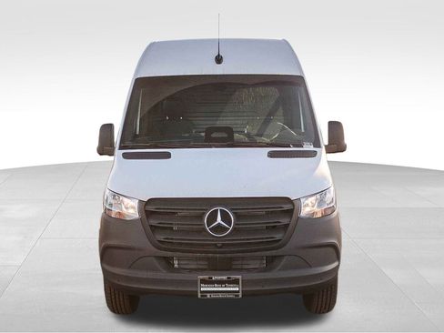 New 2025 Mercedes-Benz Sprinter 2500 image 2