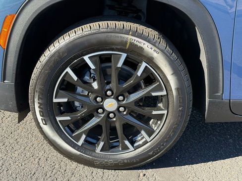 New 2026 Chevrolet Traverse LT w/ Sun and Wheel Package image 9
