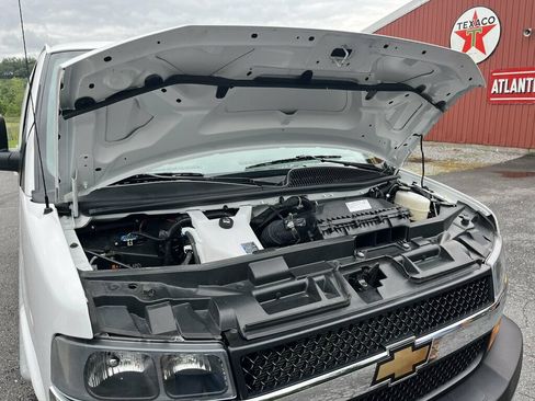 Used 2025 Chevrolet Express 2500 w/ Driver Convenience Package RWD image 32