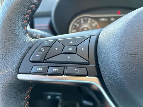 New 2025 Nissan Versa SR w/ Trunk Package image 19