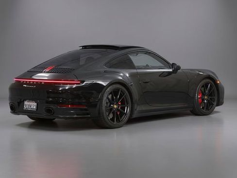 Used 2022 Porsche 911 Carrera S image 2