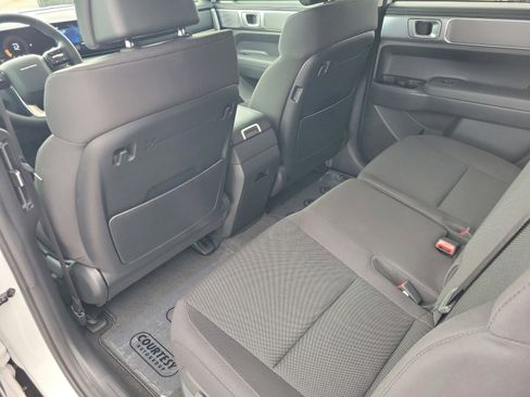 New 2026 Hyundai Santa Fe SE image 13