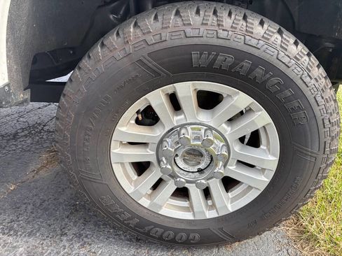 Used 2017 Ford F250 XL w/ STX Appearance Package image 6