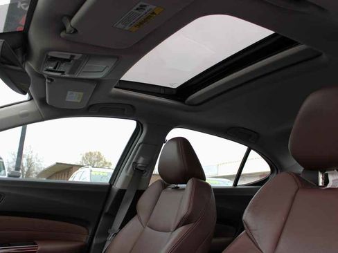 Used 2017 Acura TLX w/Tech image 12
