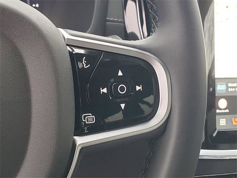 New 2026 Volvo V60 B5 Cross Country Ultra w/ Protection Package Premier image 19