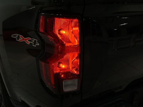 New 2026 Chevrolet Colorado W/T image 30