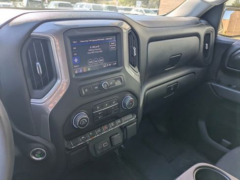 Used 2022 Chevrolet Silverado 1500 Custom image 13