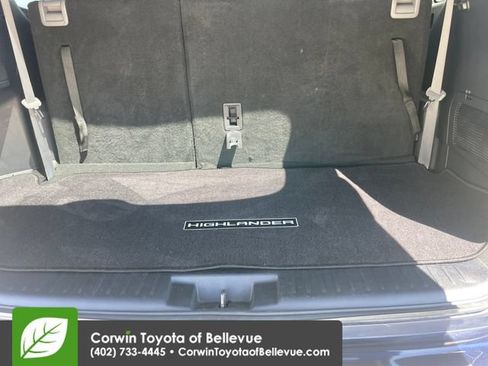 Certified 2021 Toyota Highlander XLE AWD/4WD image 29