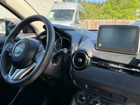 Used 2016 Scion iA FWD image 30