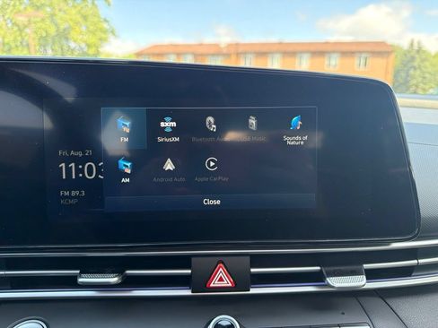 Used 2025 Hyundai Elantra Limited FWD image 15