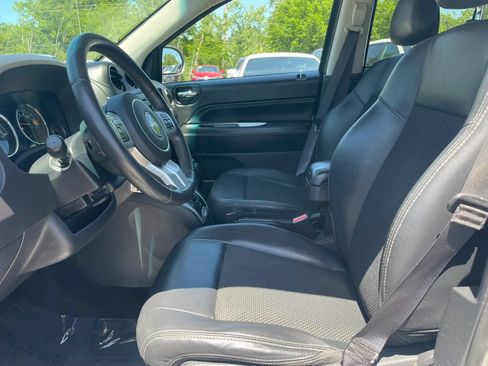 Used 2016 Jeep Compass Latitude AWD/4WD image 13