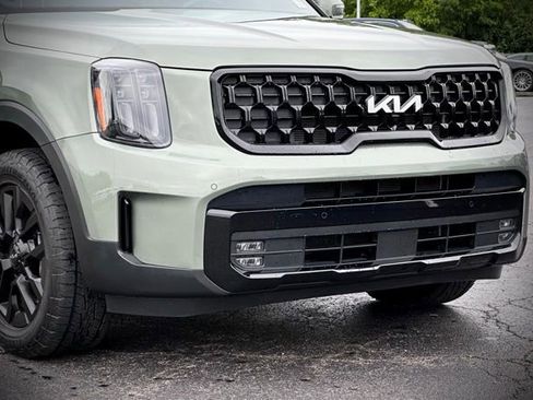 Used 2024 Kia Telluride SX Prestige X-Pro AWD/4WD image 2
