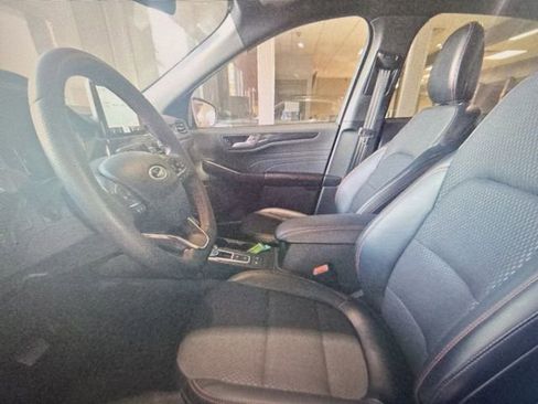 Used 2025 Ford Escape ST-Line FWD image 5
