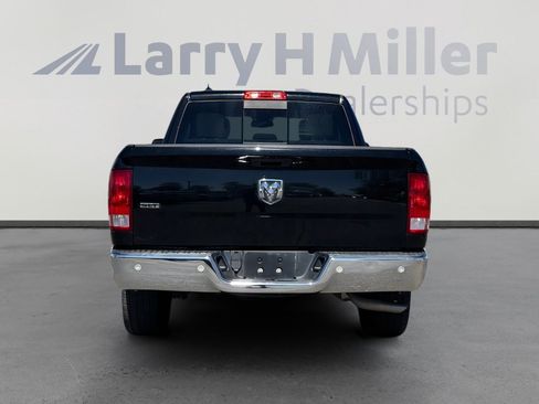 Used 2020 RAM 1500 Classic SLT w/ Luxury Group image 5