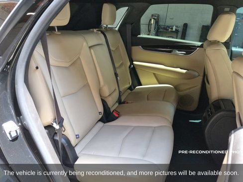 Used 2019 Cadillac XT5 FWD image 15