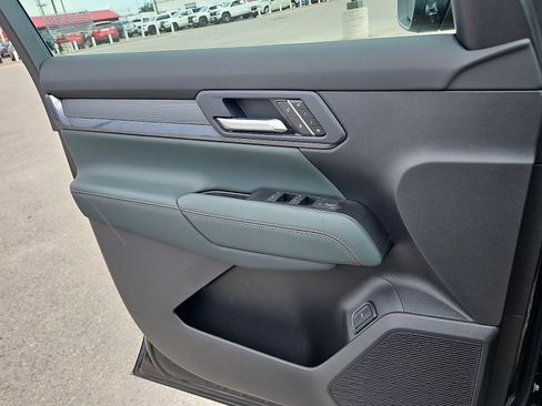 New 2027 GMC Terrain AT4 w/ Convenience Package III AWD/4WD image 13
