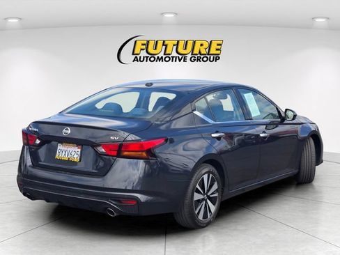 Used 2019 Nissan Altima 2.5 SV FWD image 4