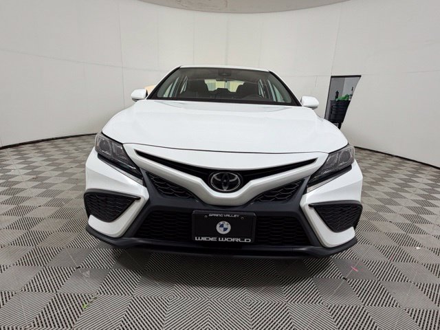 Used 2024 Toyota Camry SE AWD/4WD image 2