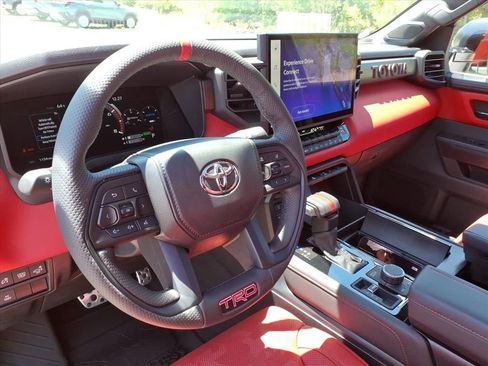 Used 2025 Toyota Sequoia TRD Pro AWD/4WD image 17