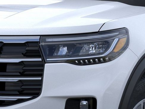 New 2025 Ford Explorer Active w/ Active Comfort Package RWD image 18