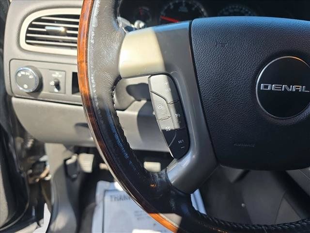 Used 2012 GMC Yukon XL Denali AWD/4WD image 17