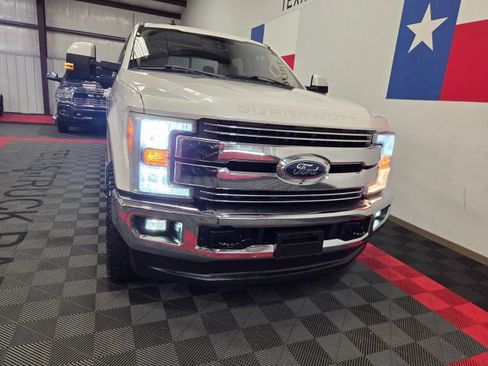 Used 2019 Ford F250 Lariat w/ Lariat Ultimate Package AWD/4WD image 22