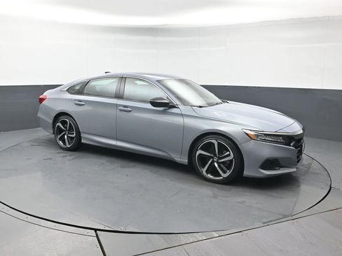 Used 2022 Honda Accord Sport image 8