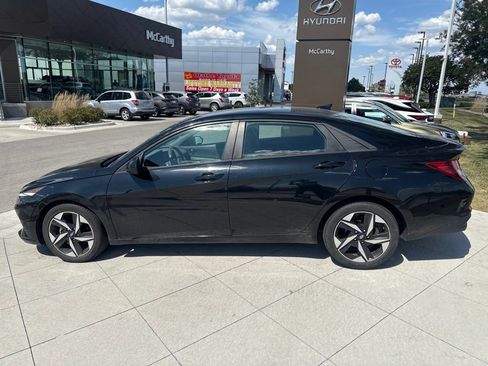 Used 2023 Hyundai Elantra SEL w/ Convenience Package FWD image 18