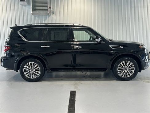 Used 2021 Nissan Armada SL w/ Captain's Chairs Package image 2