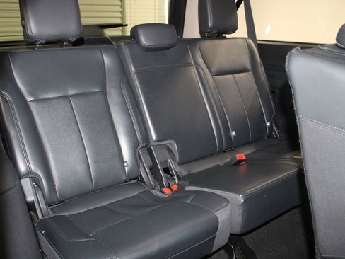 Certified 2024 Ford Expedition Max XLT image 36