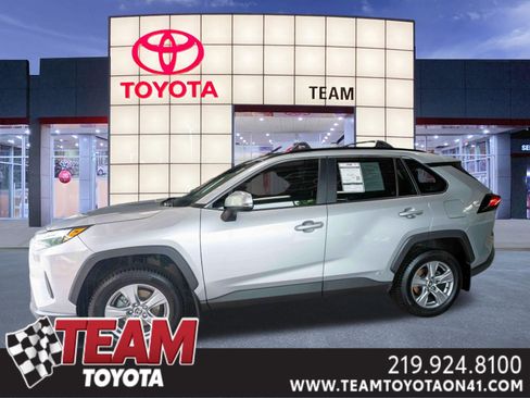 Used 2022 Toyota RAV4 XLE w/ Convenience Package AWD/4WD image 1