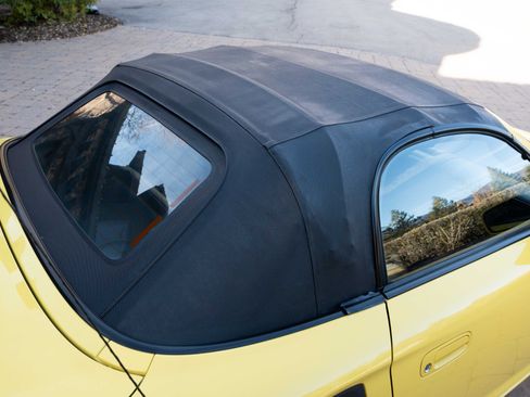 Used 2001 Toyota MR2 RWD image 36