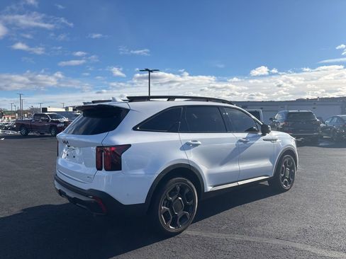 Certified 2025 Kia Sorento SX image 2