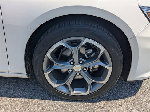 Used 2023 Chevrolet Malibu LT image 11