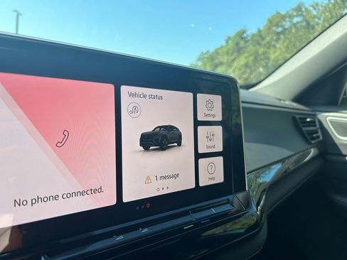 New 2026 Volkswagen Atlas Cross Sport SEL R-Line image 13