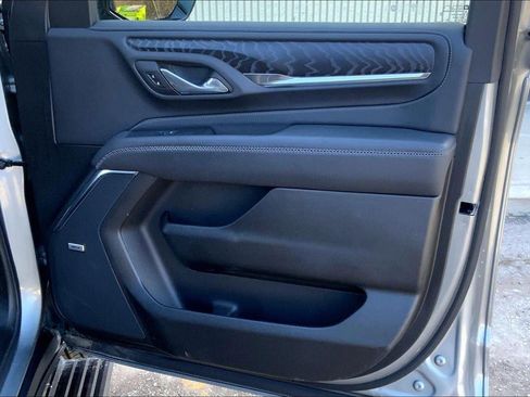 Used 2023 GMC Yukon XL Denali w/ Advanced Technology Package image 26