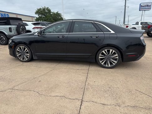 Used 2018 Lincoln MKZ Reserve w/ Technology Package FWD image 4